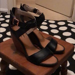 Seychelles wedge sandals size 6.5